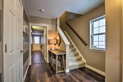 Charming Bellefonte Townhome Near Penn State!