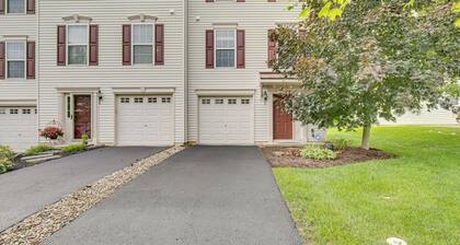 Charming Bellefonte Townhome Near Penn State!