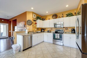 House (3 Bedrooms) | Interior - Gold Canyon Retreat w/ Fire Pit, Grill & Mtn Views (Gold Canyon)