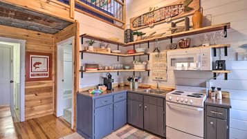 Apartment (0 Bedroom) | Interior