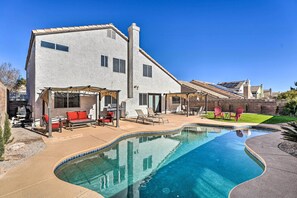 House (5 Bedrooms) | Interior