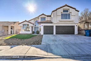 House (5 Bedrooms) | Interior