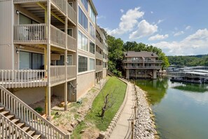 Interior - Community Pool: Lakefront Osage Beach Condo! (Osage Beach)
