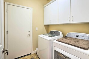 House (2 Bedrooms) | Interior - Luxe Anthem Home w/ Grilling Patio Near Hiking! (Phoenix)