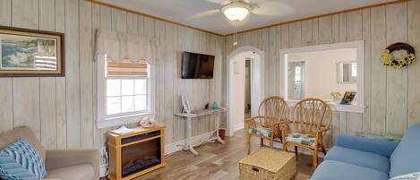 Cottage (2 Bedrooms) | Interior