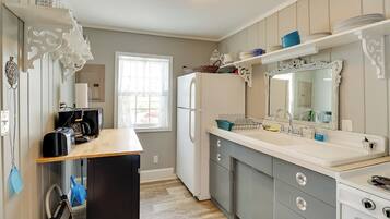 Cottage (2 Bedrooms) | Interior