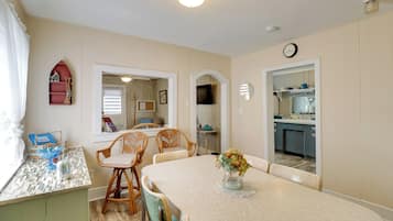 Cottage (2 Bedrooms) | Interior