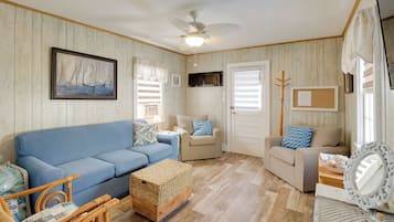 Cottage (2 Bedrooms) | Interior