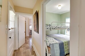 Cottage (2 Bedrooms) | Interior