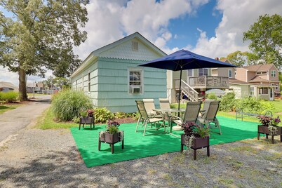 Deck & Indian River Bay Views: Coastal Cottage