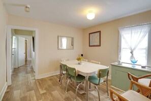 Cottage (2 Bedrooms) | Interior