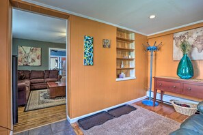 House (3 Bedrooms) | Interior - Suburban Home w/ Backyard Patio < 7 Miles to Dtwn! (Lansdowne)