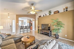 House (3 Bedrooms) | Interior