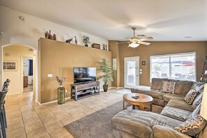 House (3 Bedrooms) | Interior