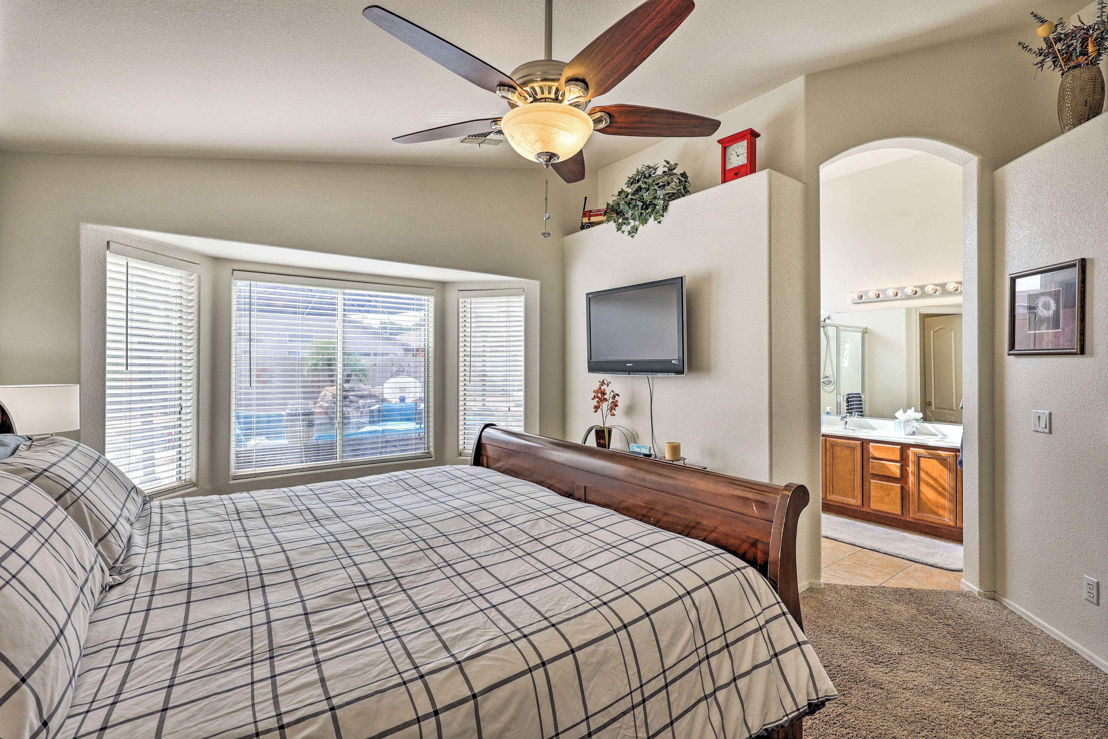 المنشأة من الداخل