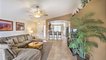 House (3 Bedrooms) | Interior