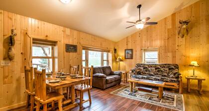 Cabin by the River: Visited by Treehouse Masters!