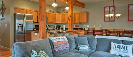 Apartment (4 Bedrooms) | Front of property