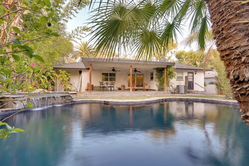 Bakersfield Oasis: Sweet Tropical Pool Setup!