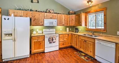 Hungry Horse Cabin: 11 Mi to Glacier National Park