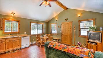 House (2 Bedrooms) | Bahagian dalam