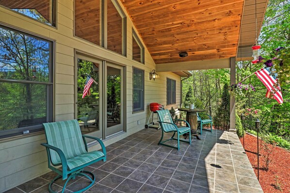 Interior - Private Bryson City Ranch Retreat w/ Mtn Views! (Bryson City)