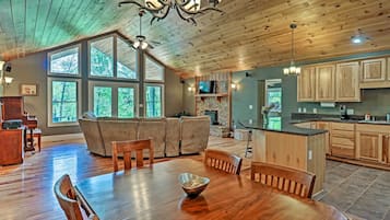 House (3 Bedrooms) | Front of property