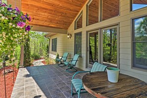 House (3 Bedrooms) | Interior - Private Bryson City Ranch Retreat w/ Mtn Views! (Bryson City)