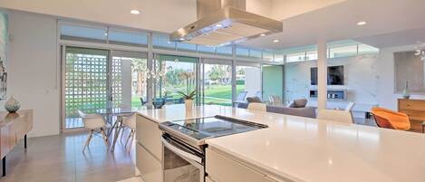 House (2 Bedrooms) | Private kitchen | Microwave, oven, stovetop, dishwasher