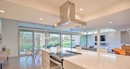 Luxe Palm Desert Home: Patio, Grill & Mtn Views!