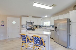 Interior - Sebastien Cottage w/ Screened Porch, 5 Mi to Beach (Sebastian)