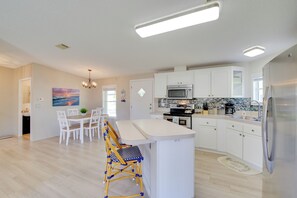 Interior - Sebastien Cottage w/ Screened Porch, 5 Mi to Beach (Sebastian)