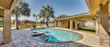 Maison (5 Bedrooms) | Façade de l’hébergement