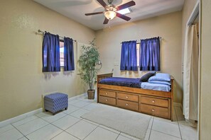 House (5 Bedrooms) | Interior