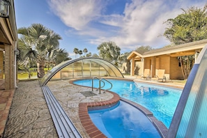 House (5 Bedrooms) | Front of property