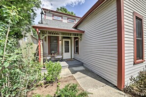 House (3 Bedrooms) | Interior - Updated Indianapolis Home, Walk to Lucas Oil! (Indianapolis)