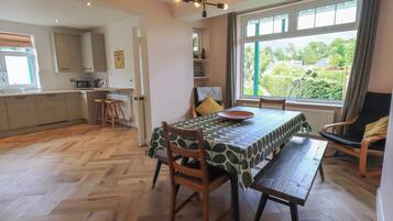 Cottage | Tempat makan