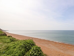 Beach nearby - Siesta Chalet (Bridport)