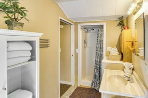 Casa (2 Bedrooms) | Interior