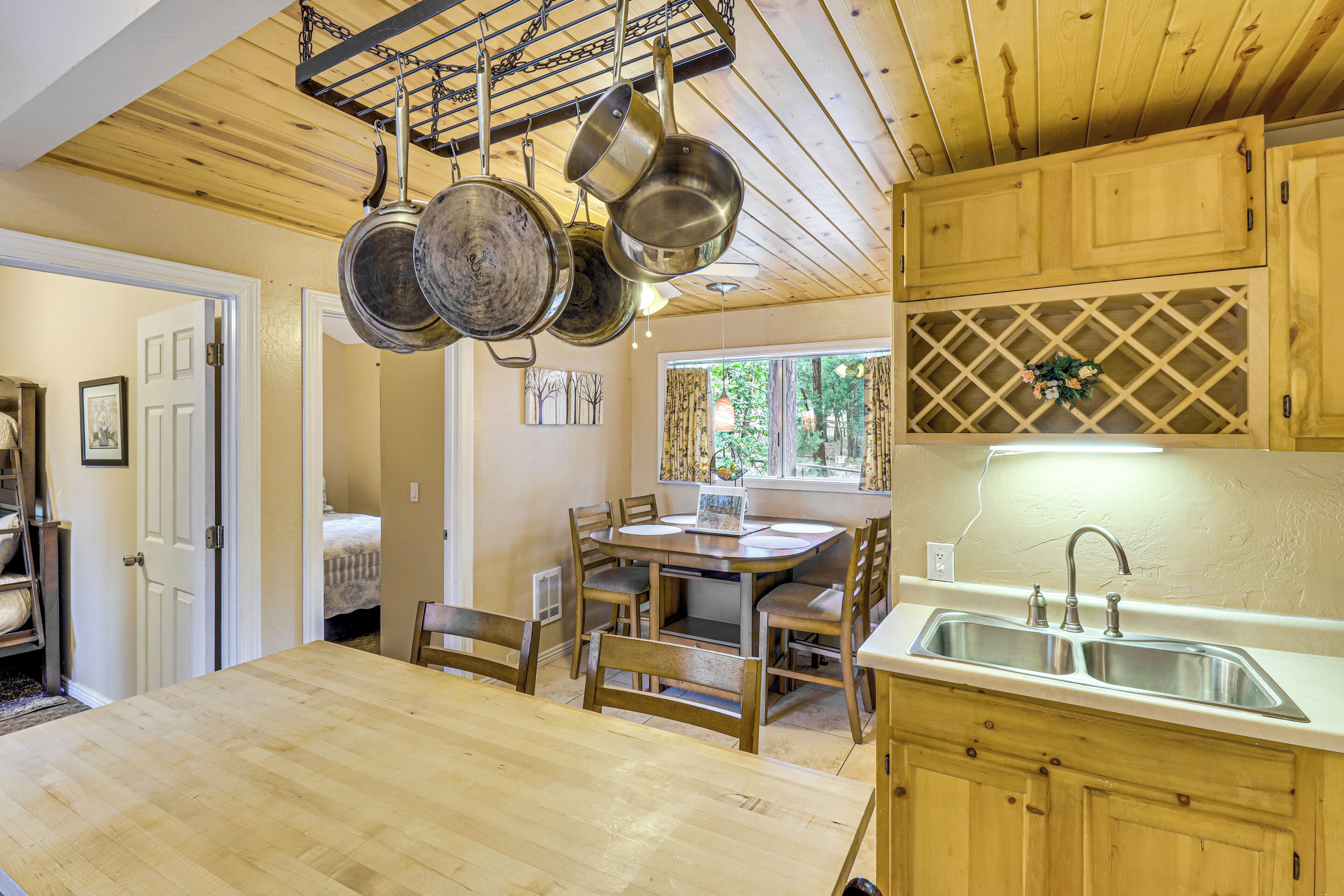 House (2 Bedrooms) | Interior