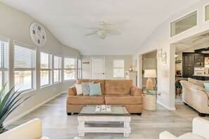 Casa (2 Bedrooms) | Interior