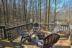 House (2 Bedrooms) | Interior - Family Retreat w/ Trail Access in Beech Mountain! (Banner Elk)
