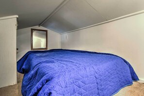 Interior - Inviting Beech Mountain Family Retreat w/ 3 Decks! (Banner Elk)