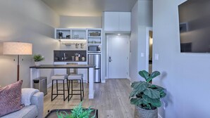 Apartemen (1 Bedroom) | Bagian depan properti