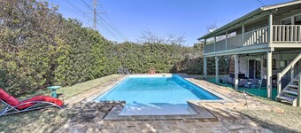 Poolside Oasis: Richardson Home w/ Movie Room!