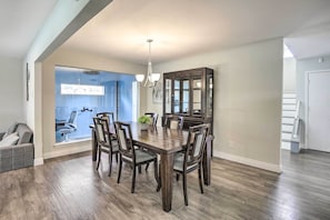 House (4 Bedrooms) | Interior