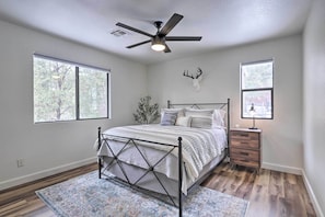 House (2 Bedrooms) | Interior