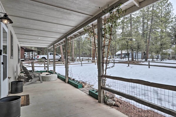 House (2 Bedrooms) | Interior - ~ 8 Mi to State Park & Trails: Pine Mountain Home (Pine)