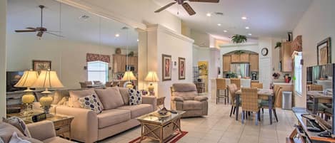 House (4 Bedrooms) | Interior