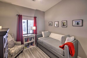 House (3 Bedrooms) | Interior - Relaxing Lake Havasu City Retreat: 5 Mi to Beaches (Lake Havasu City)